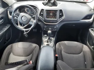 2016 Jeep Cherokee Latitude z VIN 1C4PJMCSXGW368550, wystawiony jako Copart lot #54358445 z przebiegiem 159 013 mil mil oraz Szkoda całkowita • Salvage title. Historia ofert i sprzedaży dostępna na DreamBid. Obrazek 8.
