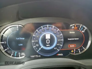 2018 Cadillac Escalade z VIN 1GYS3AKJ6JR256100, wystawiony jako Copart lot #57900755 z przebiegiem 129 775 mil mil oraz Szkoda całkowita • Salvage title. Historia ofert i sprzedaży dostępna na DreamBid. Obrazek 9.