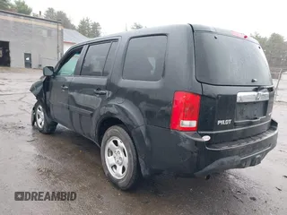 2012 Honda Pilot LX with VIN 5FNYF4H27CB038765, listed as a IAAI auction lot 41963157 with 209,965 mi miles and . Bid and sale history available at carsss.com. Image 3.
