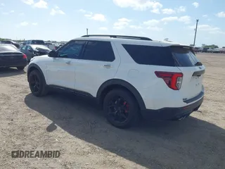 2021 Ford Explorer ST z VIN 1FM5K8GCXMGA81385, wystawiony jako IAAI lot #41828212 z przebiegiem 66 477 mil mil oraz . Historia ofert i sprzedaży dostępna na DreamBid. Obrazek 3.