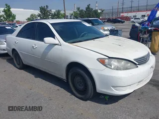 2005 Toyota Camry STD z VIN 4T1BE32K15U408206, wystawiony jako IAAI lot #42289281 z przebiegiem 167 967 mil mil oraz . Historia ofert i sprzedaży dostępna na DreamBid. Obrazek 1.