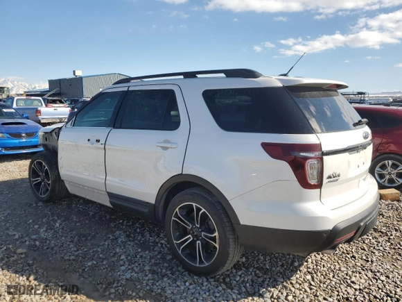 2015 Ford Explorer Sport with VIN 1FM5K8GT4FGB02296, listed as a Copart auction lot 49467705 with 98,969 mi miles and Salvage Title. Bid and sale history available at carsss.com. Image 2.