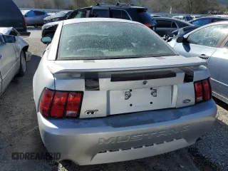 2001 Ford Mustang GT Deluxe with VIN 1FAFP42X31F112559, listed as a Copart auction lot 43090425 with 1,689,994 mi miles and Non Repairable. Bid and sale history available at carsss.com. Image 6.