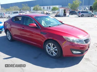 2012 Kia Optima LX z VIN 5XXGM4A78CG056373, wystawiony jako IAAI lot #42263150 z przebiegiem 81 905 mil mil oraz . Historia ofert i sprzedaży dostępna na DreamBid. Obrazek 1.
