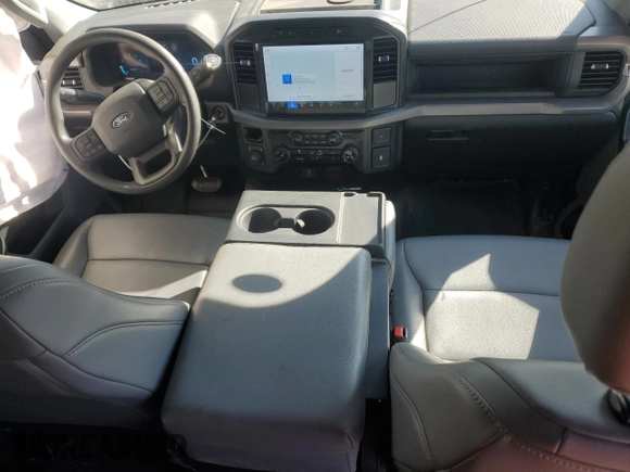 2024 Ford F-150 XL с VIN 1FTFW1L51RKE26285, выставлен на аукционе Copart как лот 50971705 с пробегом 4 800 миль миль и Списание • Salvage title. История ставок и продаж доступна на DreamBid. Изображение 8.