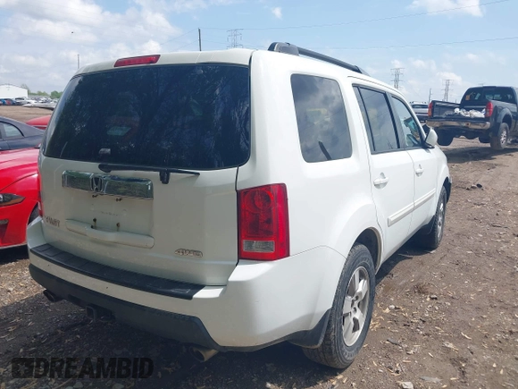2011 Honda Pilot EX-L with VIN 5FNYF4H58BB085635, listed as a IAAI auction lot 42114205 with 218,399 mi miles. Bid and sale history available at carsss.com. Image 4.
