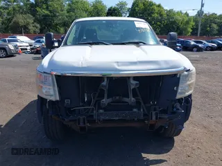 2012 Chevrolet Silverado 3500HD with VIN 1GB2CZCG4CZ113273, listed as a IAAI auction lot 40107404 with 258,322 mi miles and . Bid and sale history available at DreamBid. Image 12.