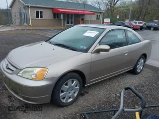 2002 Honda Civic EX with VIN 1HGEM22962L100284, listed as a IAAI auction lot 42094951 with 180,505 mi miles. Bid and sale history available at carsss.com. Image 2.