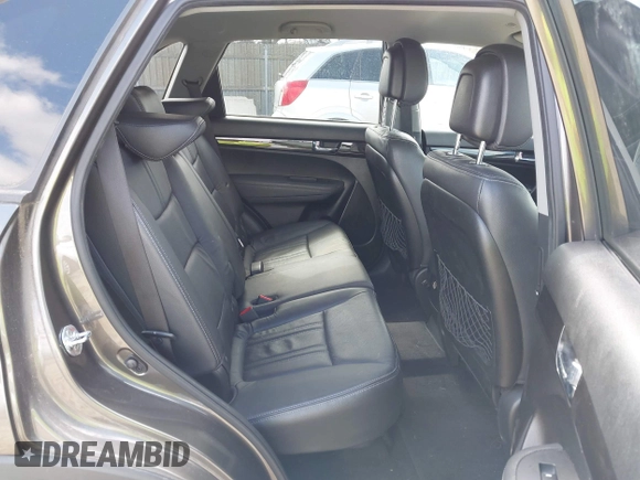 2013 Kia Sorento EX with VIN 5XYKU3A62DG373137, listed as a IAAI auction lot 41872724 with 177,387 mi miles. Bid and sale history available at carsss.com. Image 8.