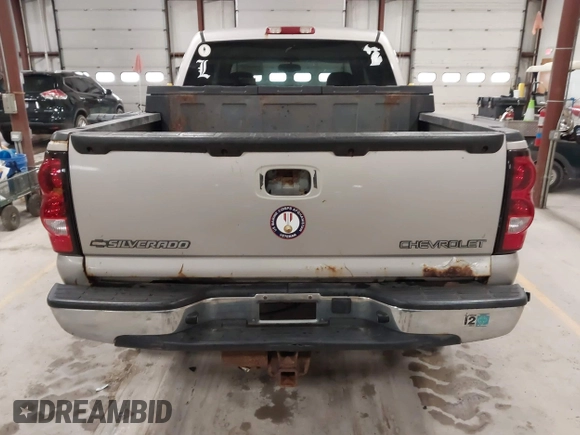 2005 Chevrolet Silverado 1500 LT with VIN 2GCEK13T951132388, listed as a IAAI auction lot 42069557 with 266,284 mi miles and . Bid and sale history available at DreamBid. Image 16.