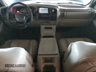 2000 Chevrolet Suburban LT with VIN 3GNFK16T3YG155880, listed as a Copart auction lot 86637484 with 232,678 mi miles and Salvage Title. Bid and sale history available at carsss.com. Image 8.