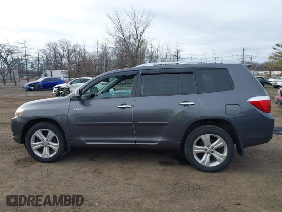 2010 Toyota Highlander Limited with VIN 5TDDK3EH8AS014092, listed as a IAAI auction lot 41498965 with 228,770 mi miles and . Bid and sale history available at DreamBid. Image 13.