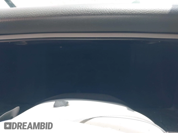 2004 Lincoln Navigator Luxury with VIN 5LMFU28R84LJ41232, listed as a IAAI auction lot 42468184 with Not provided miles and . Bid and sale history available at DreamBid. Image 7.