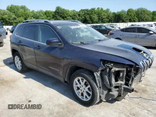 2016 Jeep Cherokee Latitude z VIN 1C4PJMCS3GW322171, wystawiony jako Copart lot #57277835 z przebiegiem 137 850 mil mil oraz Szkoda całkowita • Salvage title. Historia ofert i sprzedaży dostępna na DreamBid. Obrazek 4.