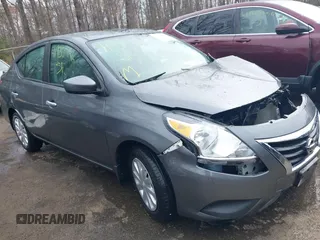 2019 Nissan Versa SV z VIN 3N1CN7AP8KL838112, wystawiony jako IAAI lot #41930746 z przebiegiem 27 404 mil mil oraz . Historia ofert i sprzedaży dostępna na DreamBid. Obrazek 1.