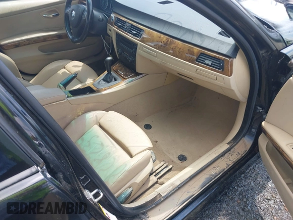 2006 BMW 3 Series 325i with VIN WBAVB13526PS66002, listed as a IAAI auction lot 42628239 with Not provided miles and . Bid and sale history available at DreamBid. Image 5.