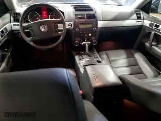 2008 Volkswagen Touareg 2 V6 with VIN WVGBE77L98D047403, listed as a Copart auction lot 43111075 with 119,407 mi miles and Salvage Title. Bid and sale history available at carsss.com. Image 8.