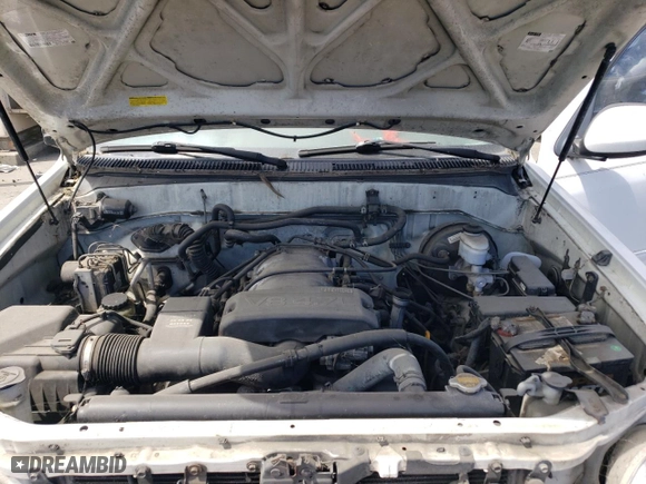 2001 Toyota Sequoia SR5 with VIN 5TDZT34A31S002021, listed as a Copart auction lot 66440264 with 233,006 mi miles and Salvage Title. Bid and sale history available at carsss.com. Image 11.