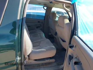 2004 Chevrolet Suburban LS with VIN 3GNEC16Z24G316520, listed as a IAAI auction lot 41331382 with 224,006 mi miles. Bid and sale history available at carsss.com. Image 8.