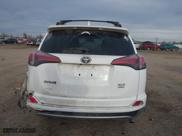 2018 Toyota RAV4 XLE with VIN 2T3RFREV2JW777906, listed as a IAAI auction lot 41164038 with 89,049 mi miles. Bid and sale history available at carsss.com. Image 17.