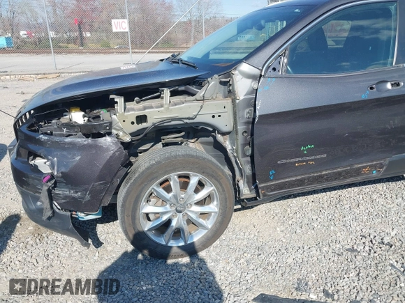 2016 Jeep Cherokee Limited with VIN 1C4PJMDB9GW321735, listed as a IAAI auction lot 41886999 with 62,604 mi miles. Bid and sale history available at carsss.com. Image 19.