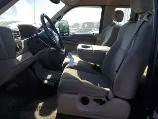 2001 Ford Super Duty F-250 XL with VIN 1FTNX21F21EB60806, listed as a Copart auction lot 42493565 with 142,977 mi miles and Salvage Title. Bid and sale history available at carsss.com. Image 7.