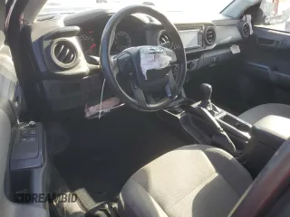 2016 Toyota Tacoma SR z VIN 5TFSX5EN3GX042122, wystawiony jako Copart lot #55433575 z przebiegiem 57 374 mil mil oraz Szkoda całkowita • Salvage title. Historia ofert i sprzedaży dostępna na DreamBid. Obrazek 8.