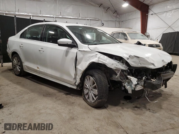 2015 Volkswagen Jetta SE с VIN 3VWD17AJ7FM412336, выставлен на аукционе Copart как лот 47987155 с пробегом 53 564 миль миль и Списание • Salvage title. История ставок и продаж доступна на DreamBid. Изображение 4.