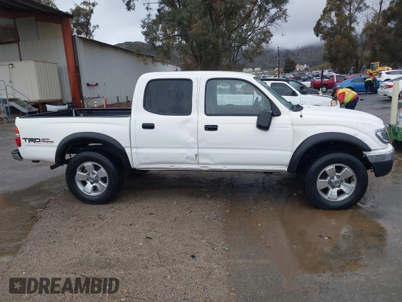 2001 Toyota Tacoma PreRunner with VIN 5TEGN92N21Z736789, listed as a IAAI auction lot 41784065 with 163,675 mi miles. Bid and sale history available at carsss.com. Image 13.