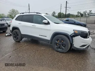 2020 Jeep Cherokee Latitude Plus with VIN 1C4PJMLBXLD502687, listed as a Copart auction lot 55664375 with 101,818 mi miles and Salvage title. Bid and sale history available at DreamBid. Image 4.