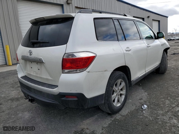 2011 Toyota Highlander with VIN 5TDZA3EH2BS012171, listed as a Copart auction lot 36656033 with 109,361 mi miles and Salvage Title. Bid and sale history available at carsss.com. Image 3.