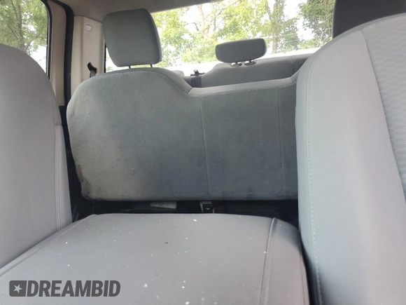 2017 Ram 1500 Express z VIN 1C6RR7KG6HS858306, wystawiony jako Copart lot #62990605 z przebiegiem 102 444 mil mil oraz Czysty tytuł • Clean title. Historia ofert i sprzedaży dostępna na DreamBid. Obrazek 10.