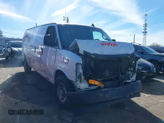 2018 Chevrolet Express Cargo Van with VIN 1GCWGBFPXJ1262089, listed as a IAAI auction lot 41304243 with 1 mi miles. Bid and sale history available at carsss.com. Image 1.