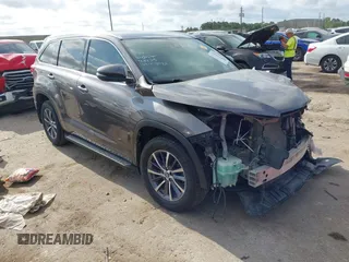 2018 Toyota Highlander SE with VIN 5TDKZRFH2JS533420, listed as a IAAI auction lot 42055868 with Not provided miles and . Bid and sale history available at DreamBid. Image 1.