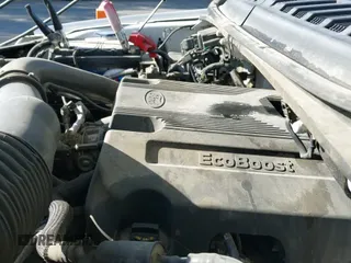 2019 Ford F-150 XL z VIN 1FTEX1C41KKE83608, wystawiony jako IAAI lot #43354361 z przebiegiem 126 831 mil mil oraz . Historia ofert i sprzedaży dostępna na DreamBid. Obrazek 23.