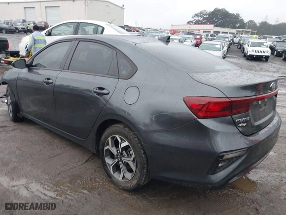 2020 Kia Forte LXS with VIN 3KPF24AD9LE141318, listed as a IAAI auction lot 41381319 with 39,878 mi miles. Bid and sale history available at carsss.com. Image 3.
