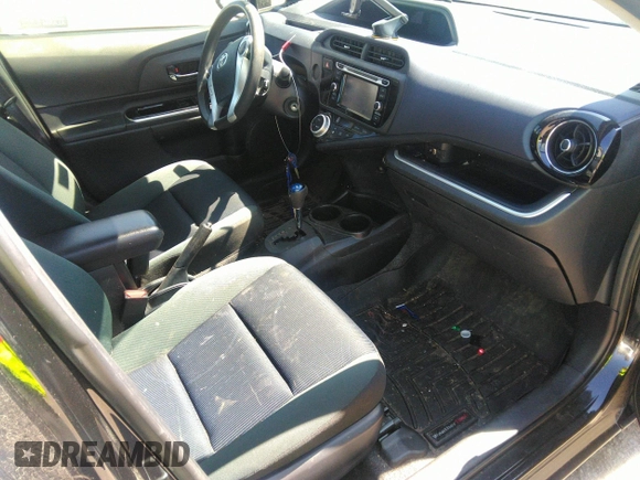 2016 Toyota Prius One z VIN JTDKDTB30G1121217, wystawiony jako IAAI lot #41977530 z przebiegiem 110 034 mil mil oraz . Historia ofert i sprzedaży dostępna na DreamBid. Obrazek 5.