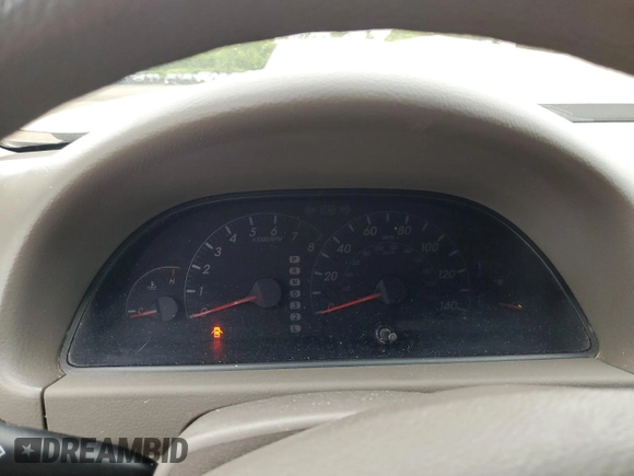 2005 Toyota Camry STD z VIN 4T1BE32K75U522999, wystawiony jako Copart lot #59615405 z przebiegiem Nie podano mil oraz Nie do naprawy • Non repairable. Historia ofert i sprzedaży dostępna na DreamBid. Obrazek 9.