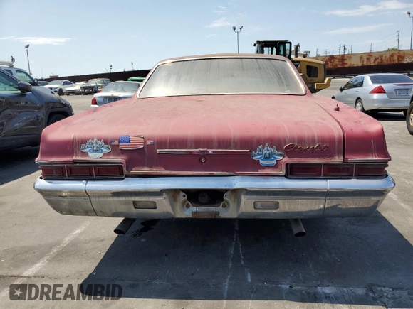 1966 Chevrolet Impala z VIN 164696D136646, wystawiony jako Copart lot #65637205 z przebiegiem 32 333 mil mil oraz Czysty tytuł • Clean title. Historia ofert i sprzedaży dostępna na DreamBid. Obrazek 6.