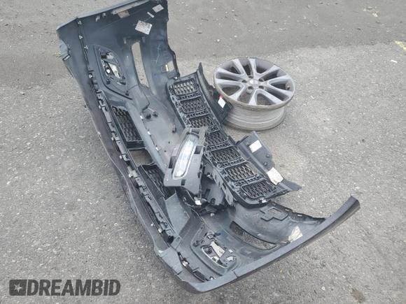 2019 Jeep Grand Cherokee High Altitude with VIN 1C4RJFCG4KC642187, listed as a Copart auction lot 62559645 with 50,140 mi miles and Salvage title. Bid and sale history available at DreamBid. Image 13.