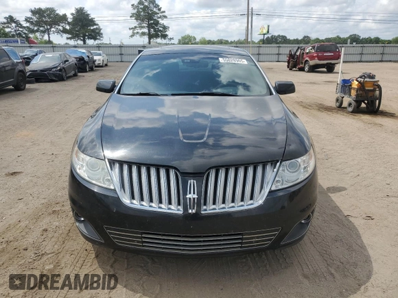 2009 Lincoln MKS z VIN 1LNHM93R69G600916, wystawiony jako Copart lot #55028965 z przebiegiem 250 930 mil mil oraz Szkoda całkowita • Salvage title. Historia ofert i sprzedaży dostępna na DreamBid. Obrazek 5.