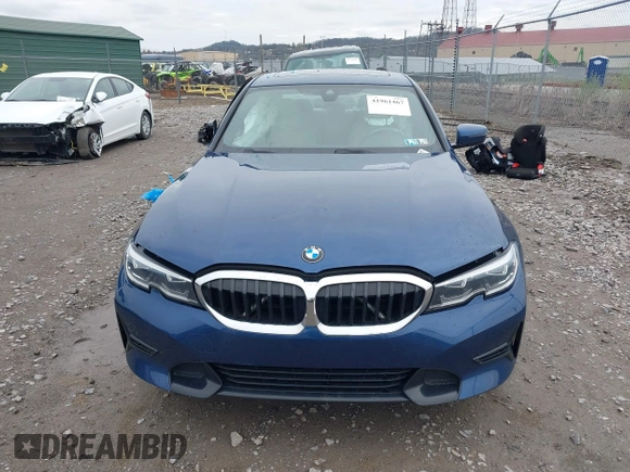 2021 BMW 3 Series 330i xDrive with VIN 3MW5R7J02M8C03547, listed as a IAAI auction lot 41961467 with 35,736 mi miles. Bid and sale history available at carsss.com. Image 12.