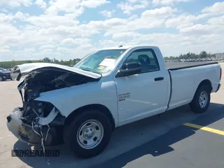 2022 Ram 1500 Tradesman z VIN 3C6JR6DG1NG300872, wystawiony jako IAAI lot #42255745 z przebiegiem 30 727 mil mil oraz . Historia ofert i sprzedaży dostępna na DreamBid. Obrazek 2.