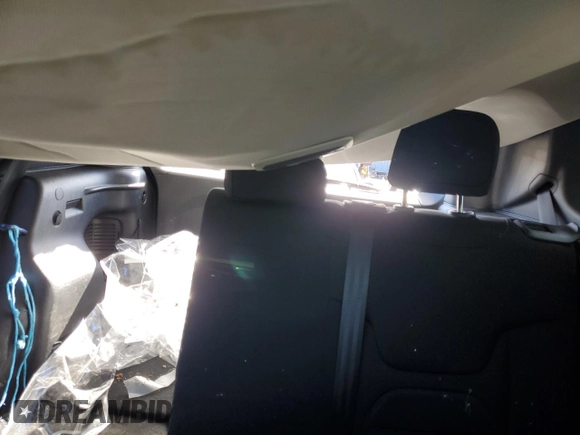 2019 Jeep Renegade Latitude z VIN ZACNJBBB2KPK16147, wystawiony jako Copart lot #56896855 z przebiegiem 47 029 mil mil oraz Szkoda całkowita • Salvage title. Historia ofert i sprzedaży dostępna na DreamBid. Obrazek 10.
