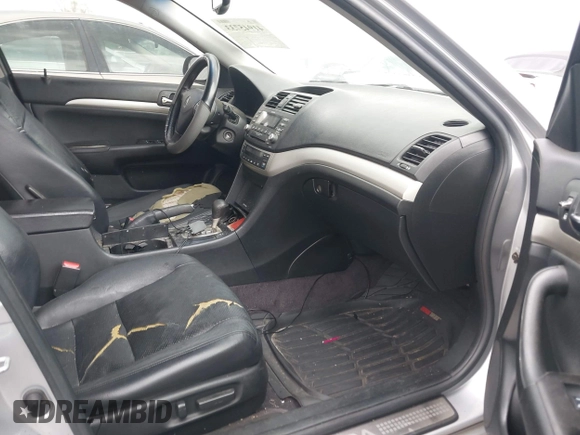 2006 Acura TSX with VIN JH4CL96826C006149, listed as a IAAI auction lot 41945733 with 254,470 mi miles. Bid and sale history available at carsss.com. Image 5.