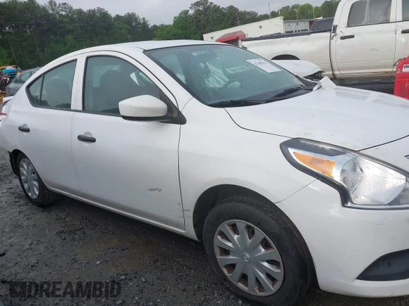 2016 Nissan Versa S z VIN 3N1CN7AP3GL904475, wystawiony jako IAAI lot #42108162 z przebiegiem 91 000 mil mil oraz . Historia ofert i sprzedaży dostępna na DreamBid. Obrazek 13.