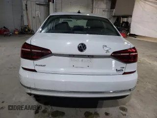 2019 Volkswagen Passat Wolfsburg Edition z VIN 1VWLA7A36KC000255, wystawiony jako Copart lot #45758675 z przebiegiem 74 266 mil mil oraz Szkoda całkowita • Salvage title. Historia ofert i sprzedaży dostępna na DreamBid. Obrazek 6.