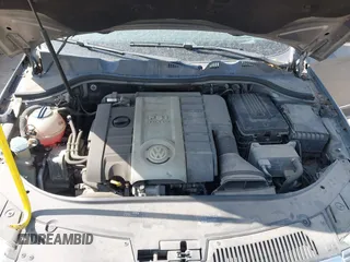 2008 Volkswagen Passat Komfort with VIN WVWAK73CX8P019820, listed as a IAAI auction lot 42641605 with 124,731 mi miles and . Bid and sale history available at DreamBid. Image 10.
