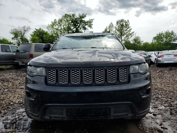 2017 Jeep Grand Cherokee Altitude z VIN 1C4RJFAG4HC863011, wystawiony jako Copart lot #55842965 z przebiegiem Nie podano mil oraz Szkody całkowita. Historia ofert i sprzedaży dostępna na DreamBid. Obrazek 5.