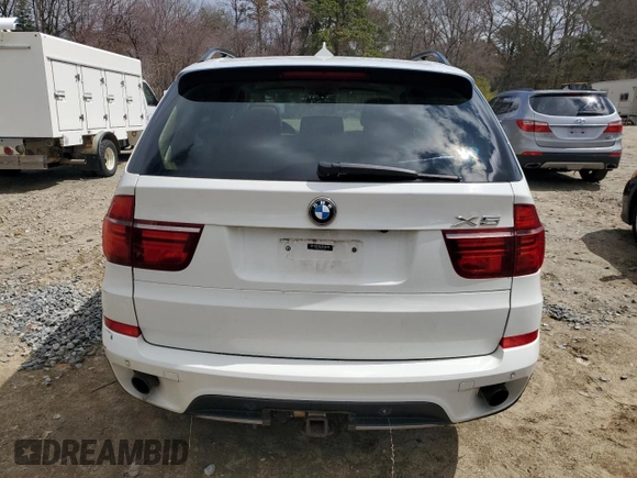 2013 BMW X5 xDrive35i with VIN 5UXZV4C52D0B10448, listed as a Copart auction lot 53533145 with 214,905 mi miles and Clean Title. Bid and sale history available at carsss.com. Image 6.